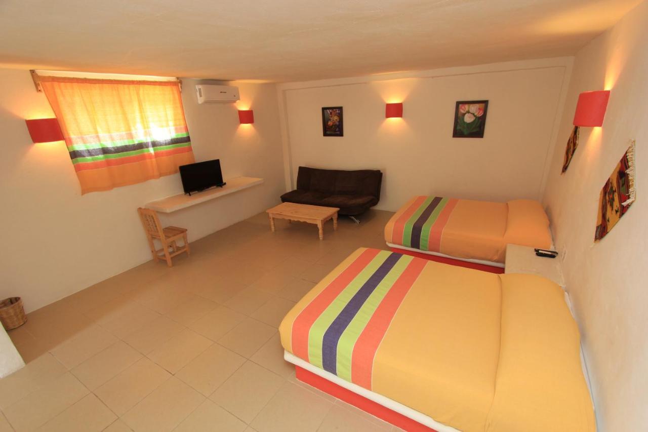 Hotel Plaza Tangolunda Kültér fotó